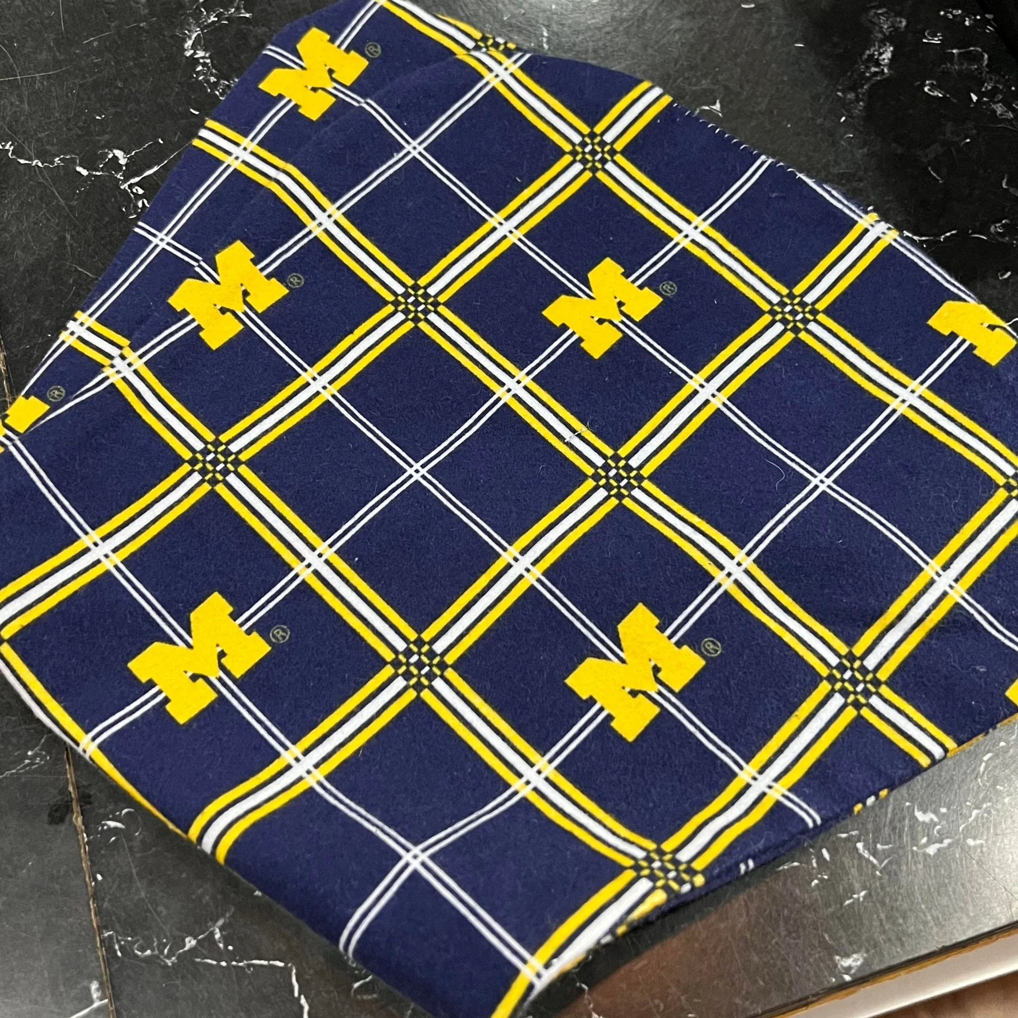 Contour Flannel Burp Cloths - Image 4